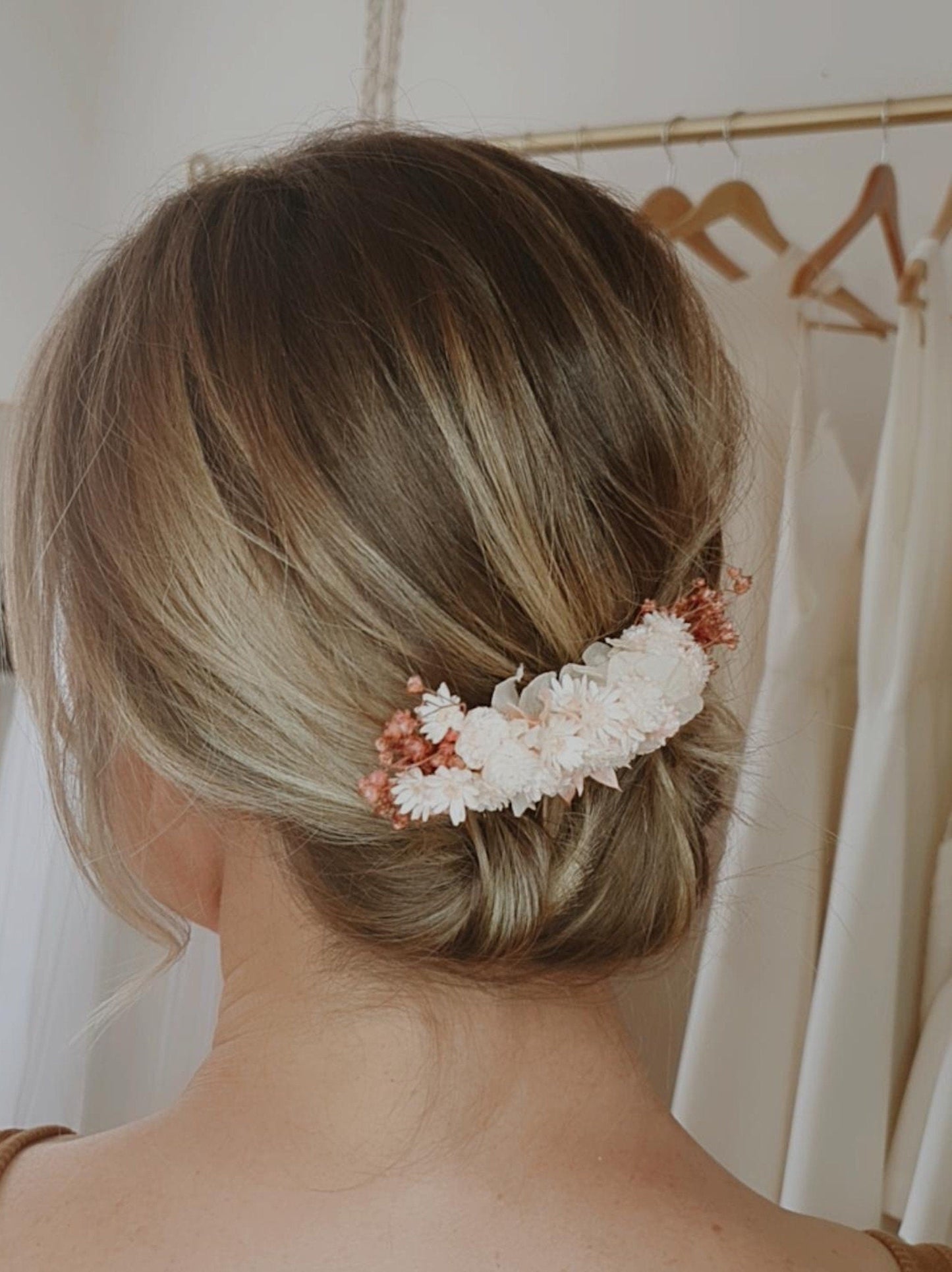 Peignes fleurs séchées ROSA, accessoires mariages, autres évènements. Bouquet, Peignes, boutonnières, bracelets, couronnes, barrettes.. Product vendor