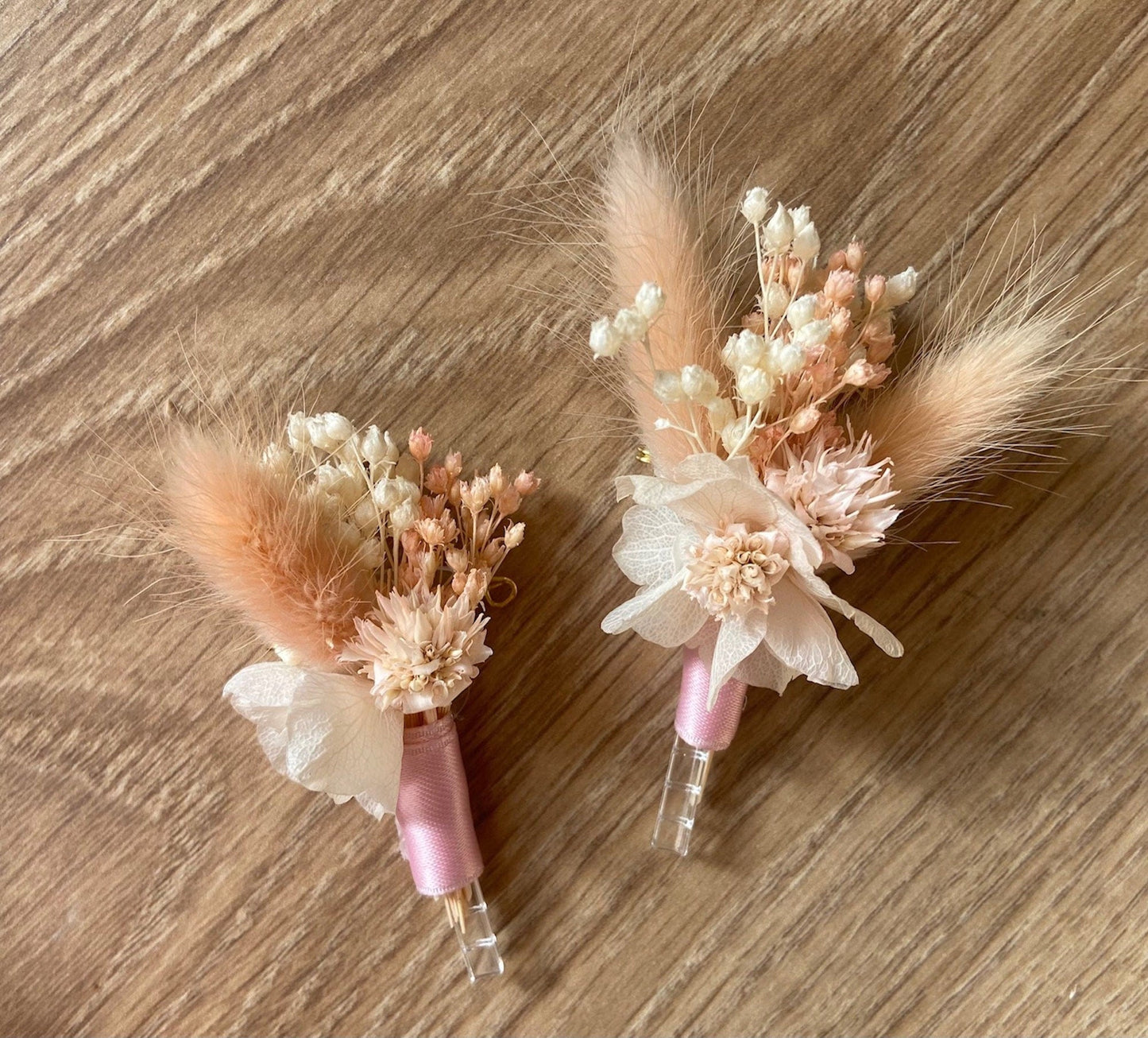 Peignes fleurs séchées NUDE accessoires mariage et autres évènements. Bouquets, Peignes, couronnes, bracelets, boutonnières. Product vendor