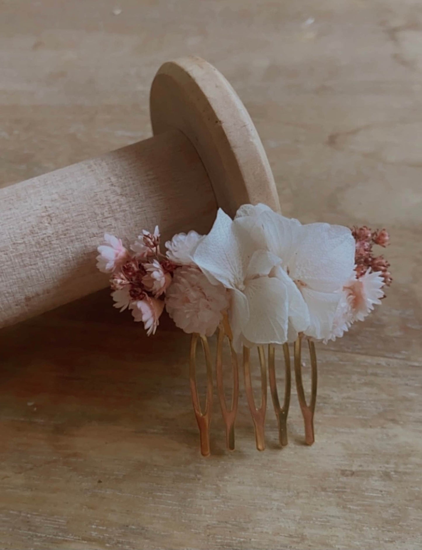 Boutonnière fleurs séchées ROSA, accessoires mariages, autres évènements. Bouquets, Peignes, boutonnières, bracelets, couronnes, barrettes.. Product vendor