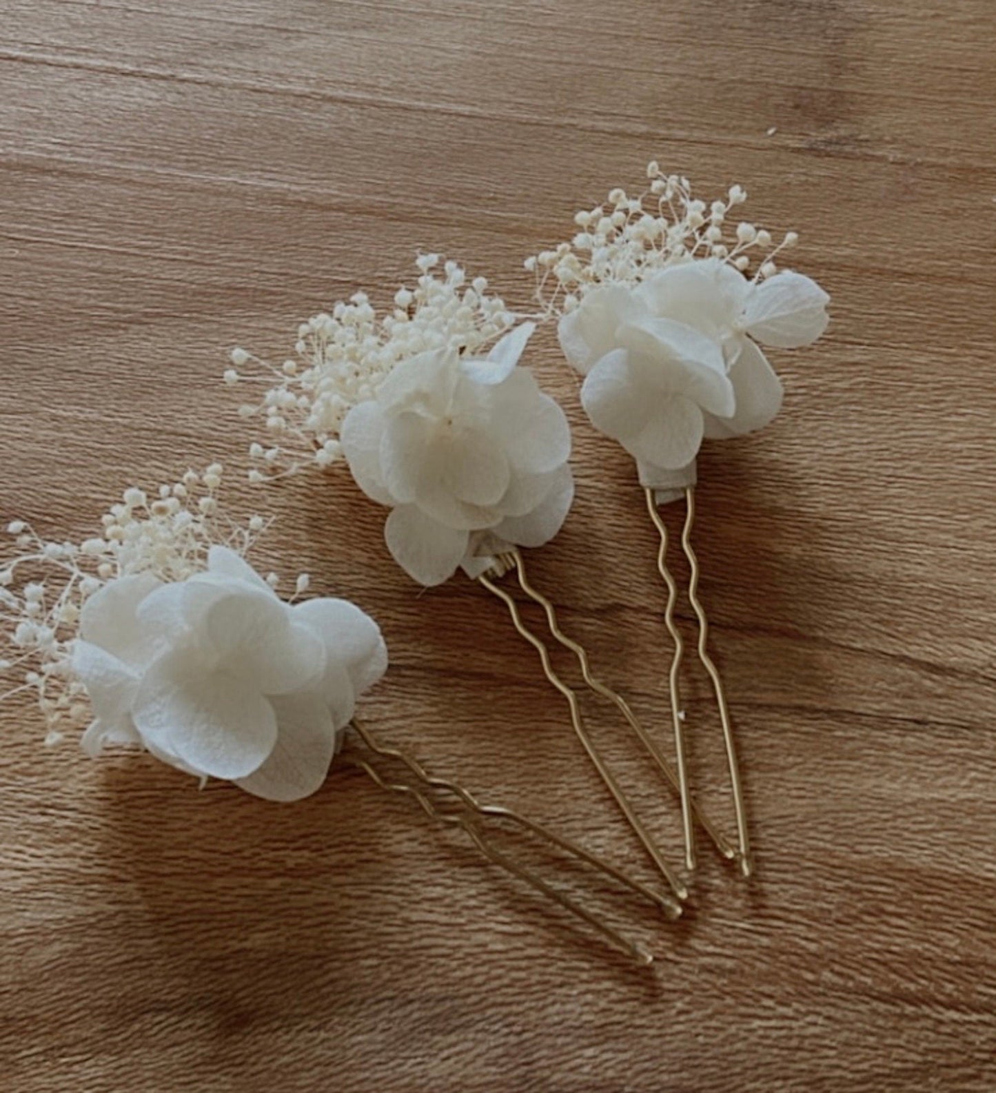 Peignes fleurs séchées PURE accessoires mariage et autres évènements. Bouquets, Peignes, couronnes, boutonnières, bracelets, barrettes.. Product vendor