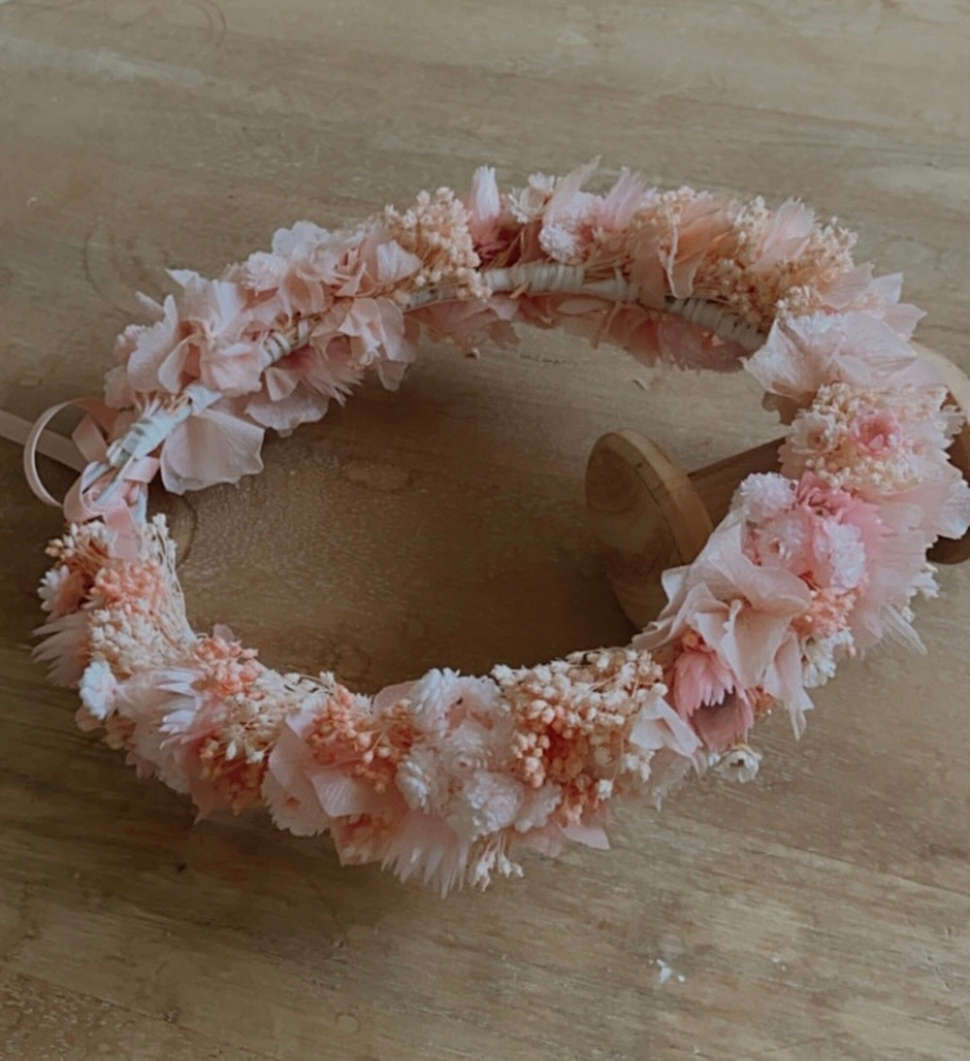 Couronnes fleurs séchées NUDE accessoires mariage et autres évènements. Bouquets, Peignes, couronnes, bracelets, boutonnières. Product vendor