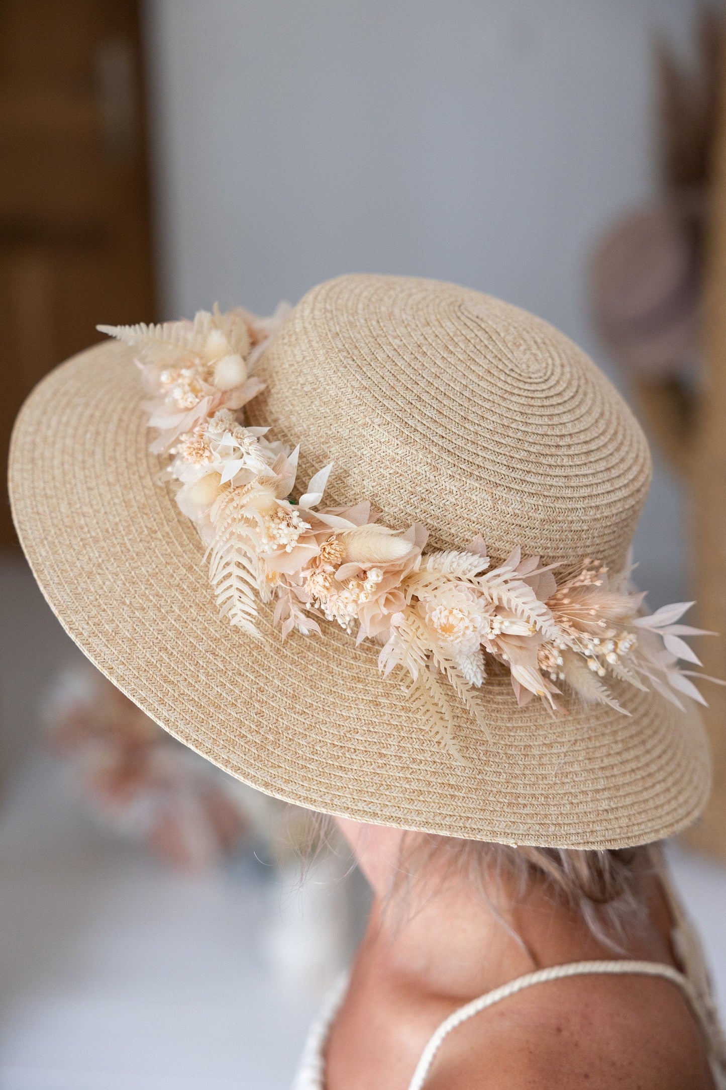 Décoration fleurs séchées chapeau Product vendor