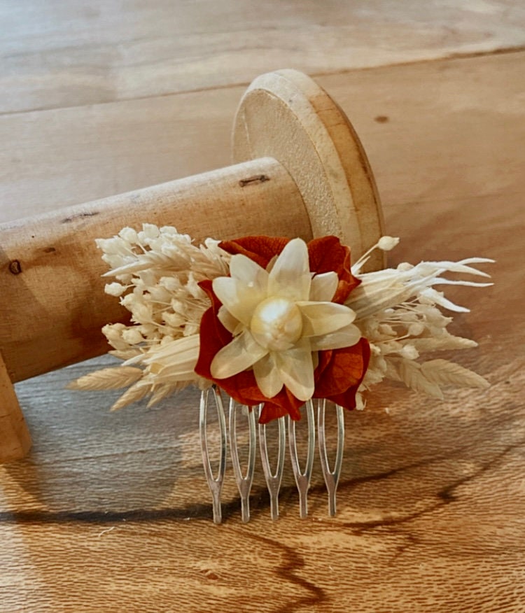 Couronnes fleurs séchées SUMMER accessoires mariage, autres évènements. Bouquets, Peignes, couronnes, boutonnières, bracelets, barrettes... Product vendor