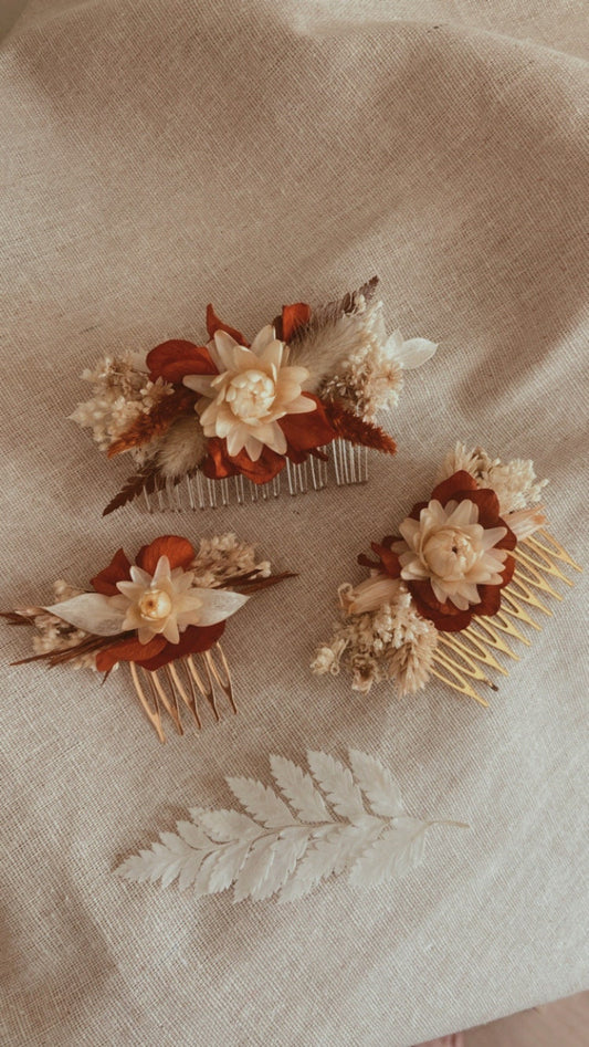 Peignes fleurs séchées SUMMER accessoires mariage, autres évènements. Bouquets, Peignes, couronnes, boutonnières, bracelets, barrettes... Product vendor