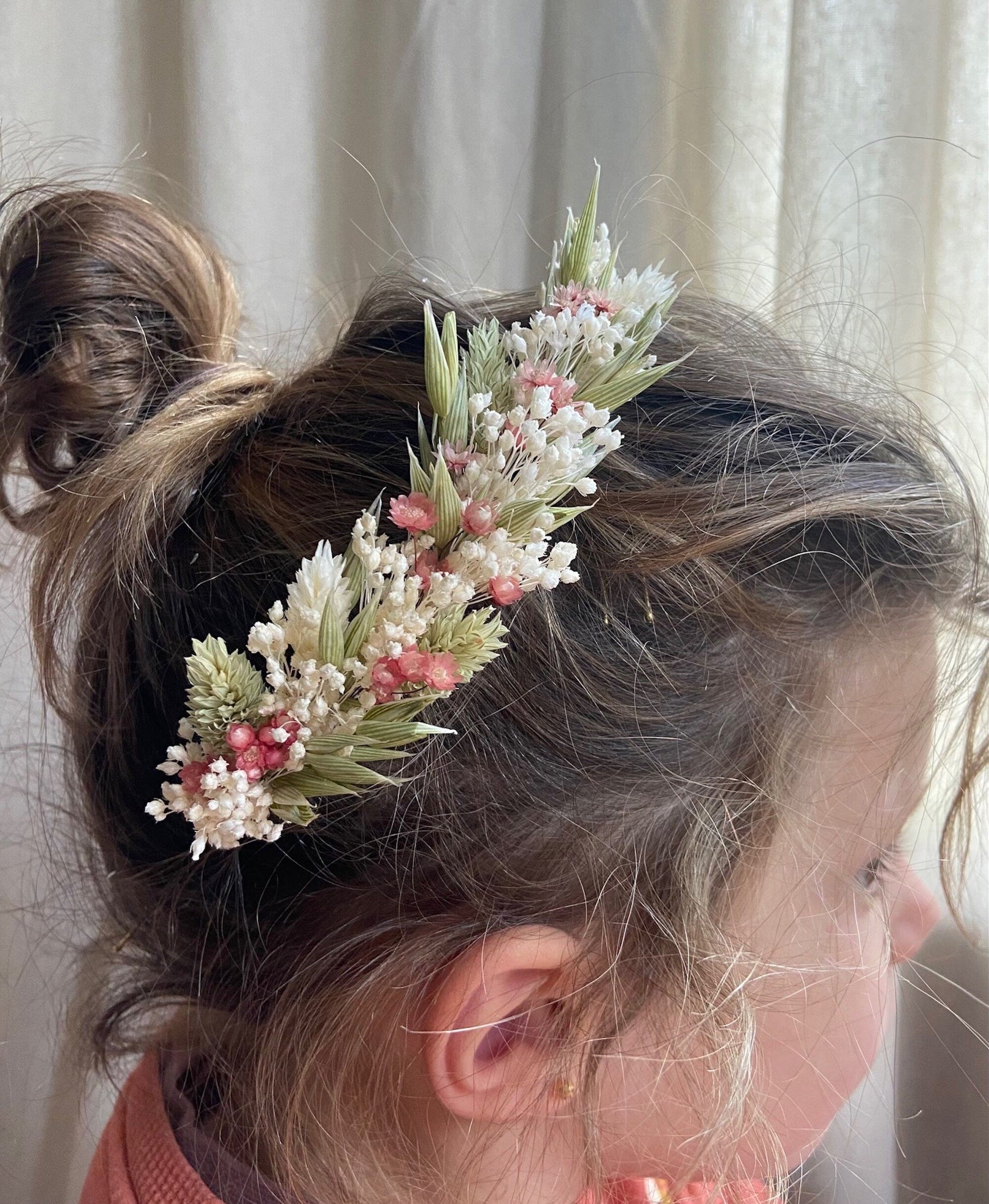 Couronnes fleurs séchées BIANCA accessoires mariage et autres évènements. Bouquets, Peignes, couronnes, boutonnières, bracelets, barrettes. Product vendor