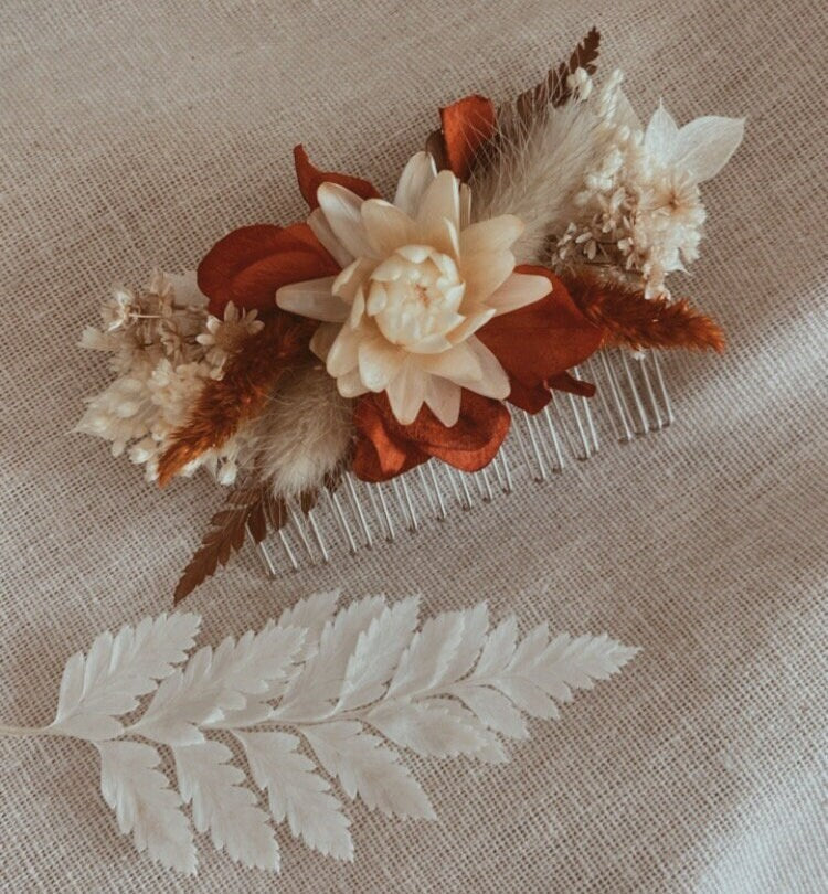 Peignes fleurs séchées SUMMER accessoires mariage, autres évènements. Bouquets, Peignes, couronnes, boutonnières, bracelets, barrettes... Product vendor