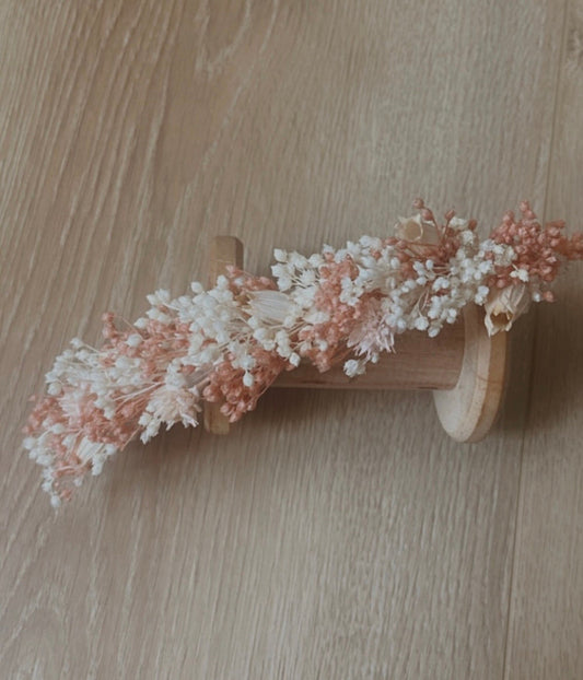 Barrette fleurs séchées SUNSET, accessoires mariages et autres évènements. Bouquets, Peignes, couronnes, bracelets, boutonnières, barrettes. Product vendor