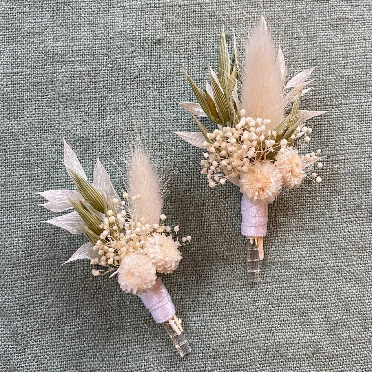 Bracelets fleurs séchées AMANDE accessoires mariage, autres évènements. Bouquets, Peignes, couronnes, bracelets, boutonnières, barrettes. Product vendor