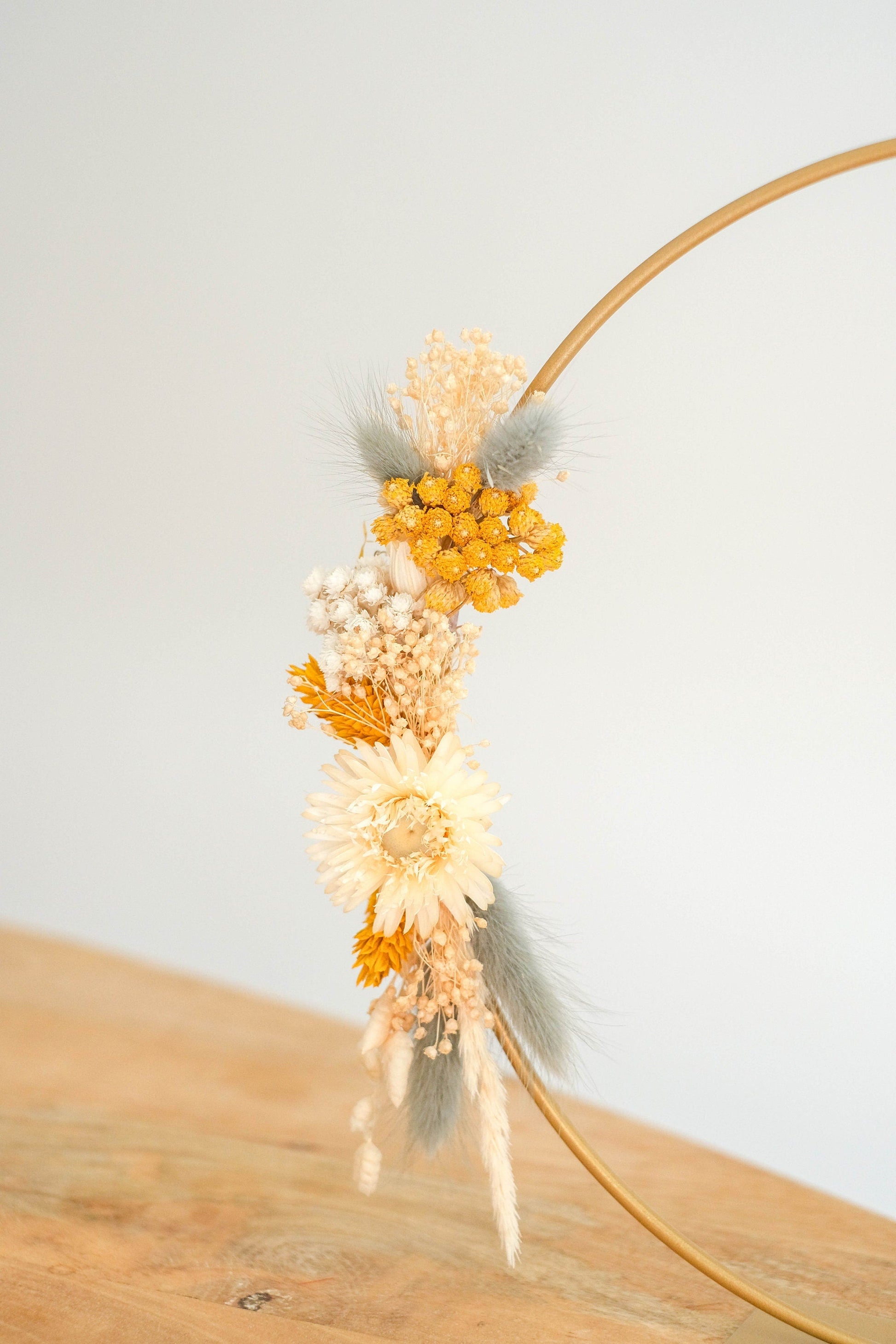 Décoration fleurs séchées COURONNE " DUNE " décoration d'interieur, moutarde, bleu, beige Product vendor