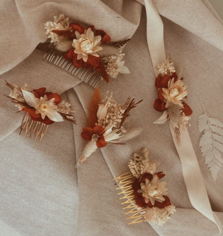 Boutonnières fleurs séchées SUMMER accessoires mariage, autres évènements. Bouquets, Peignes, couronnes, bracelets, barrettes... Product vendor