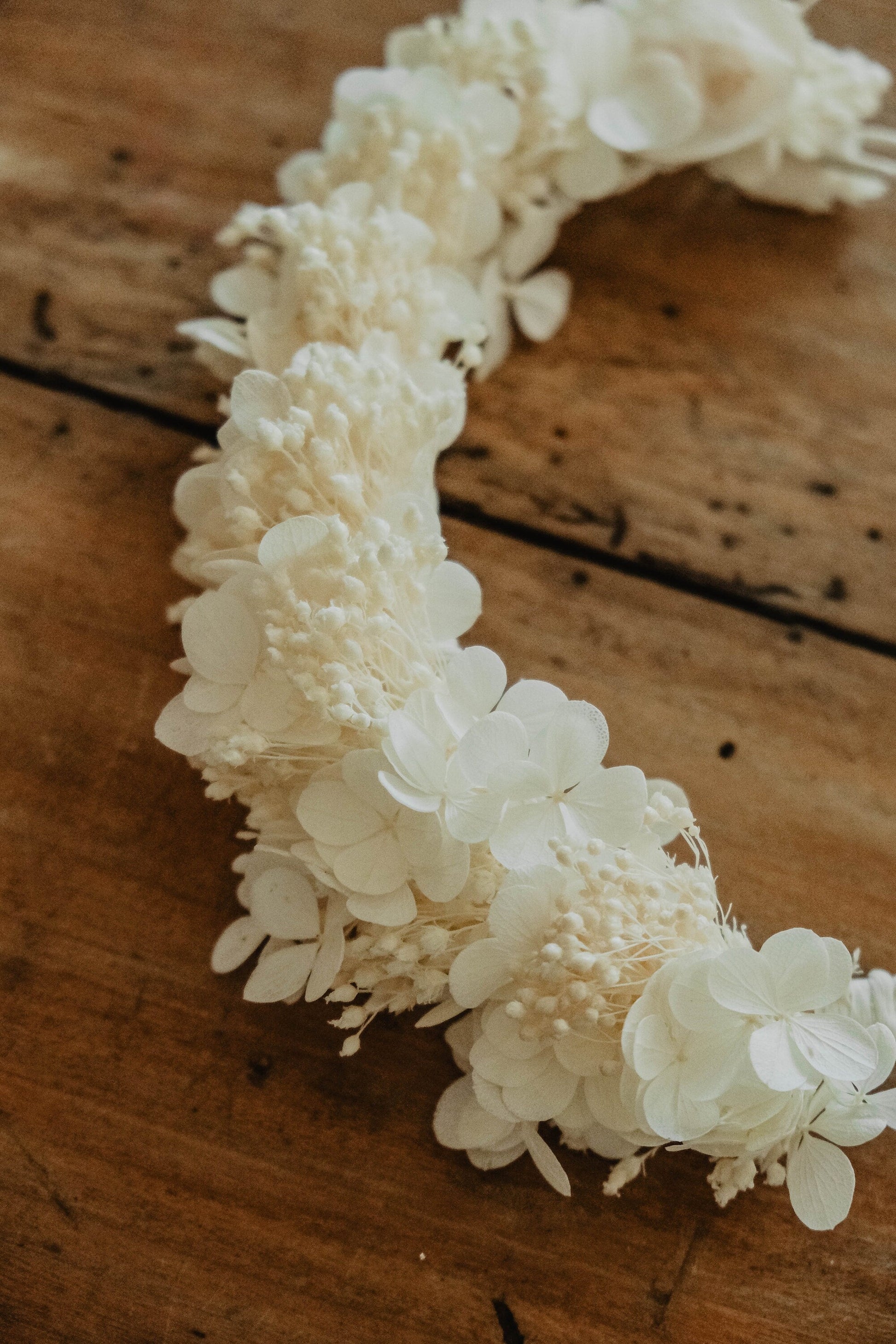Couronne fleurs séchées PURE accessoires mariage et autres évènements. Bouquets, Peignes, couronnes, boutonnières, bracelets, barrettes.. Product vendor