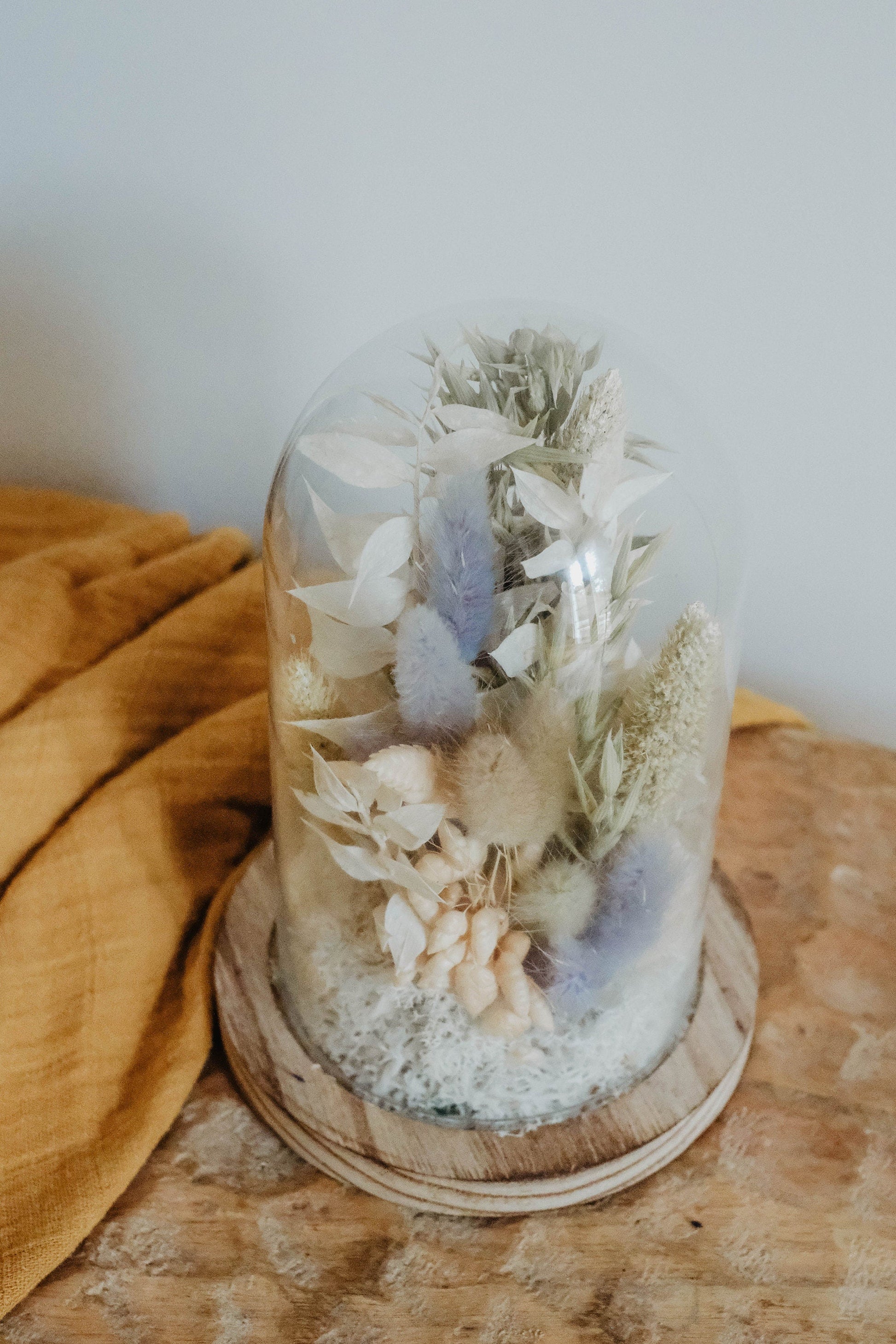 Cloche " UGO " décoration d'intérieur en fleurs séchées blanc, bleu, vert, nature Product vendor