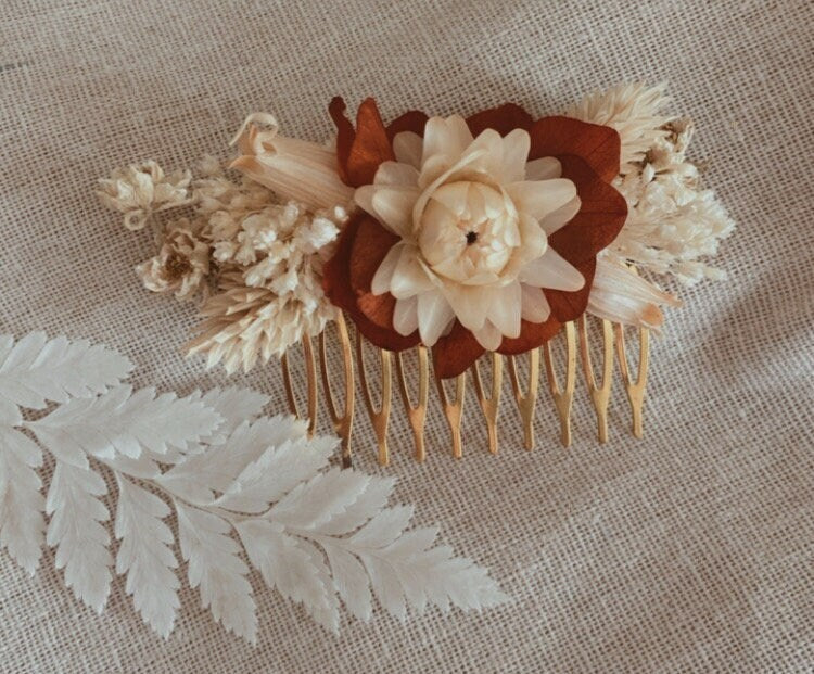 Peignes fleurs séchées SUMMER accessoires mariage, autres évènements. Bouquets, Peignes, couronnes, boutonnières, bracelets, barrettes... Product vendor