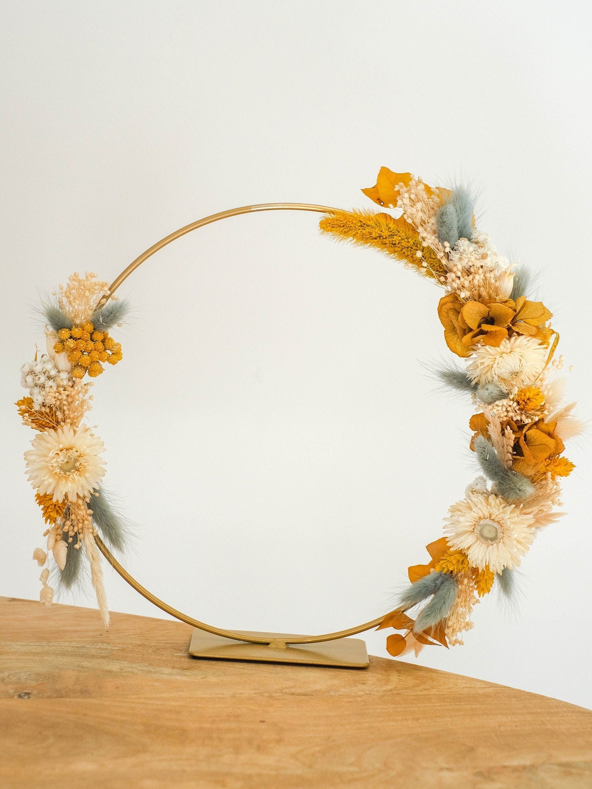 Décoration fleurs séchées COURONNE " DUNE " décoration d'interieur, moutarde, bleu, beige Product vendor